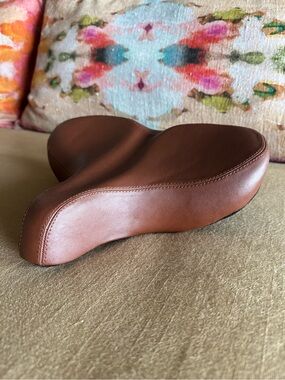 SIX THREE ZERO BRAND Unisex Brown Leather Comfort Bicycle Saddle.